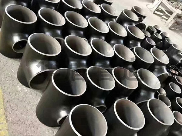 直縫三通